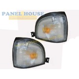 Indicator Light PAIR Front Corner Fits Toyota TownAce Van 92-96 